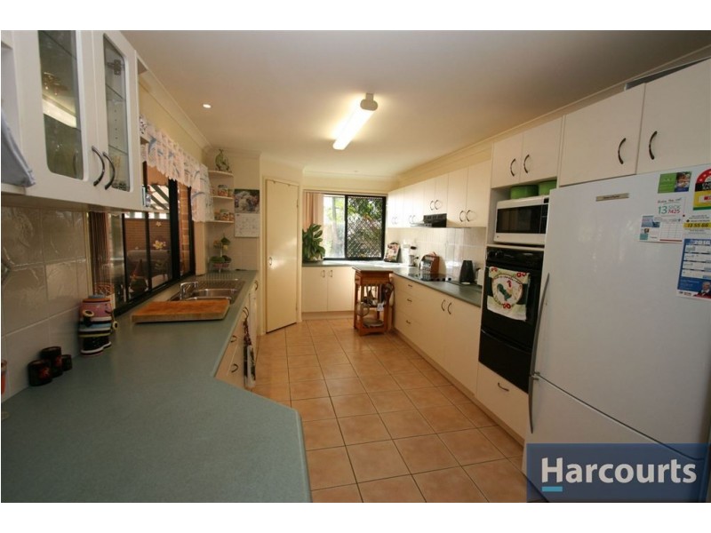 29 Seaforth St, Sandstone Point QLD 4511