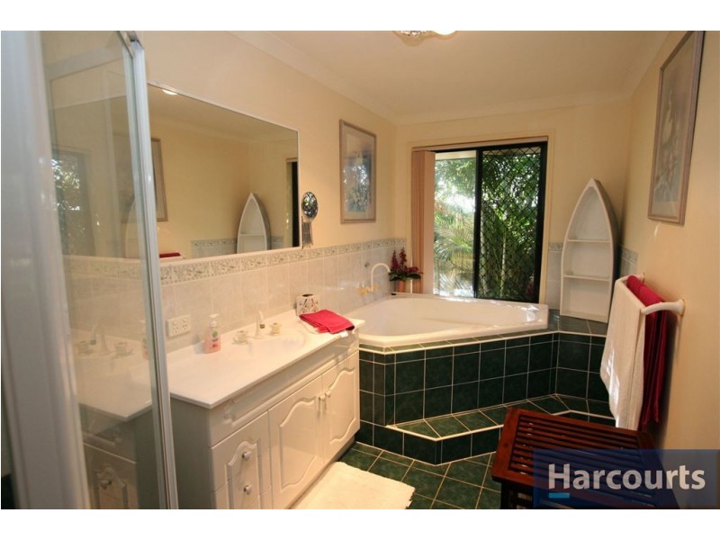 29 Seaforth St, Sandstone Point QLD 4511