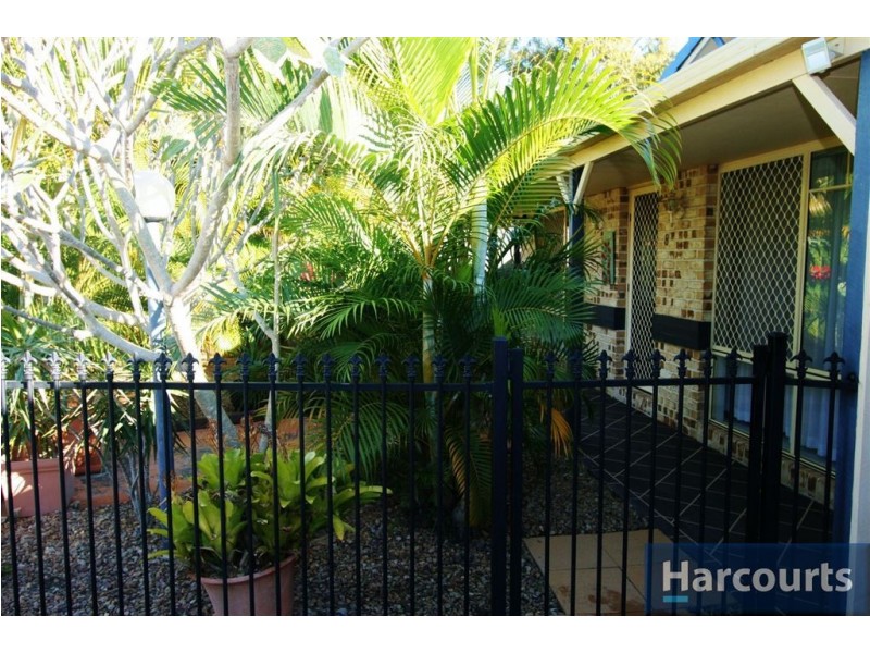 8 Tuna Crt, Sandstone Point QLD 4511