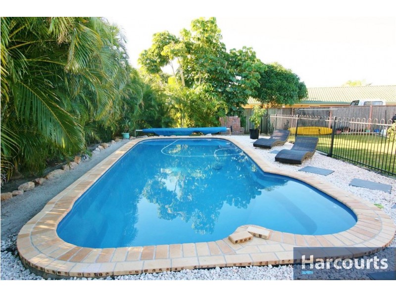 8 Tuna Crt, Sandstone Point QLD 4511