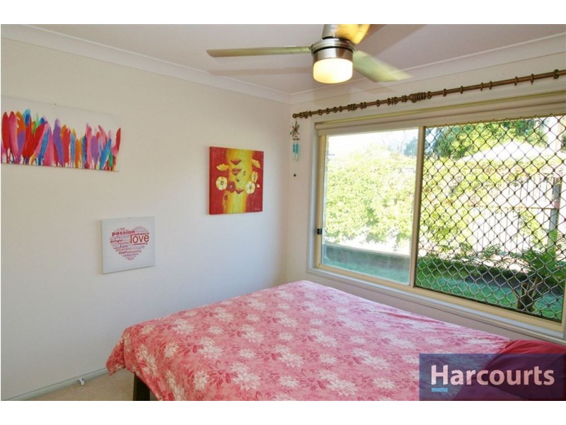 8 Tuna Crt, Sandstone Point QLD 4511