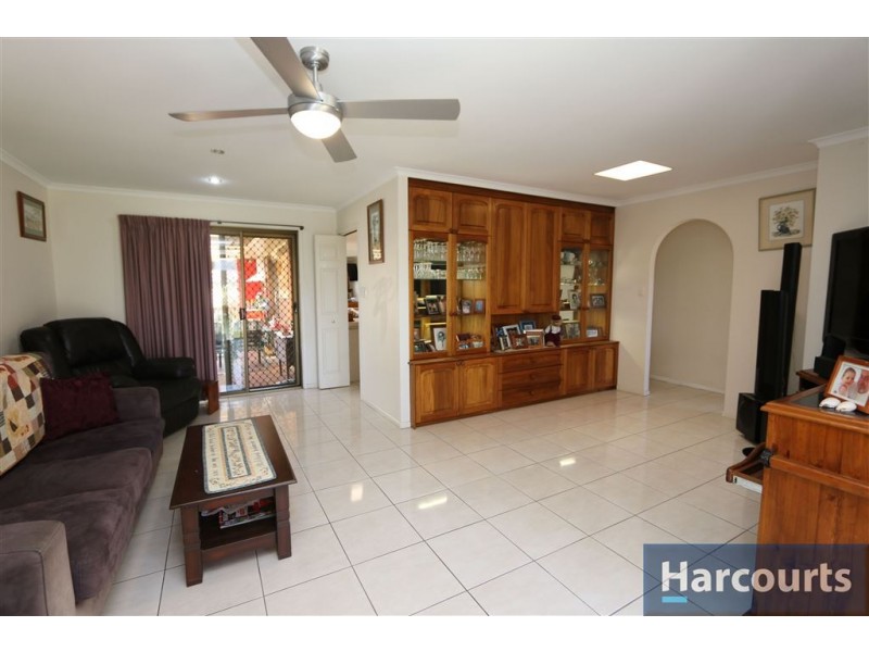 20 Dolphin Dr, Bongaree QLD 4507