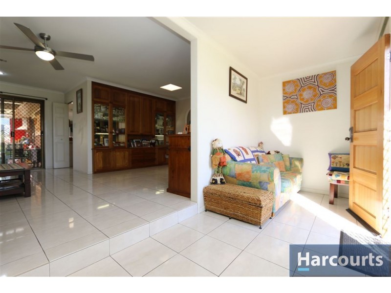 20 Dolphin Dr, Bongaree QLD 4507