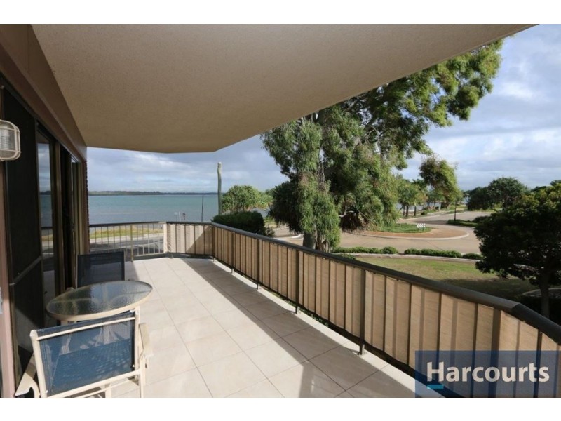 2/193 Sylvan Beach Esp, Bellara QLD 4507