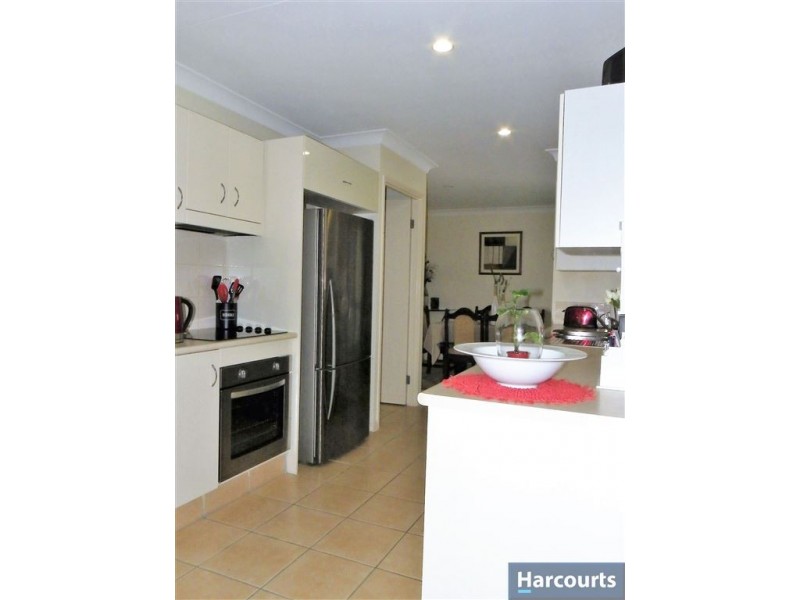 37 Mossman Way, Sandstone Point QLD 4511