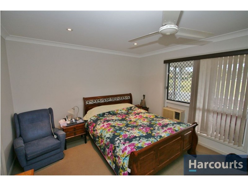 6 Clovelly Pl, Sandstone Point QLD 4511