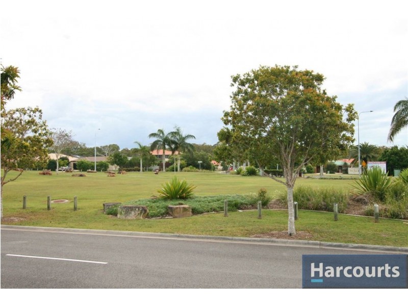 6 Clovelly Pl, Sandstone Point QLD 4511