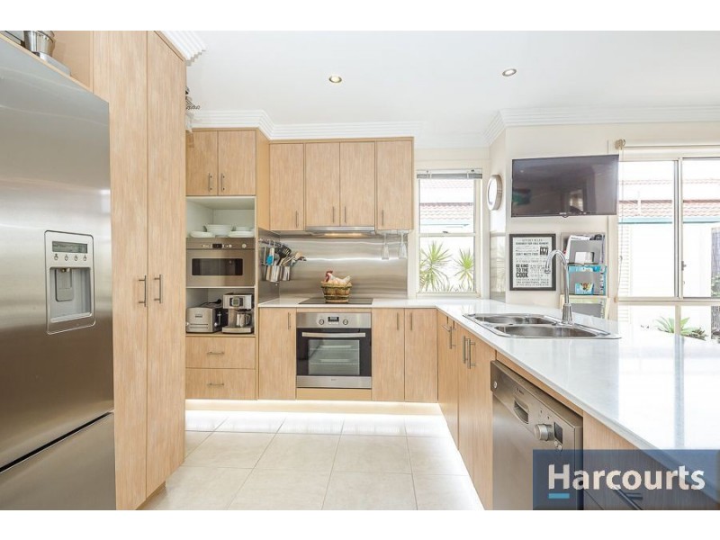 79 Headsail Dr, Banksia Beach QLD 4507