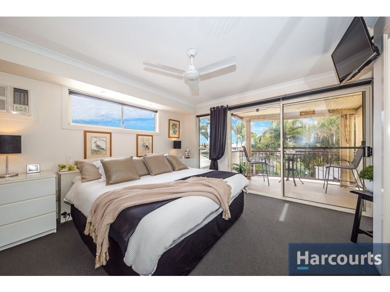 79 Headsail Dr, Banksia Beach QLD 4507
