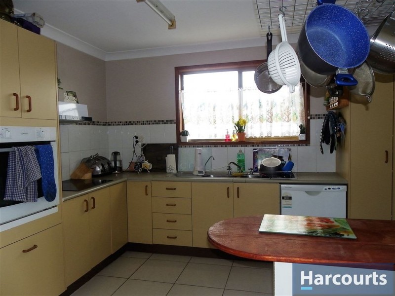 61 Bestmann Rd East, Sandstone Point QLD 4511
