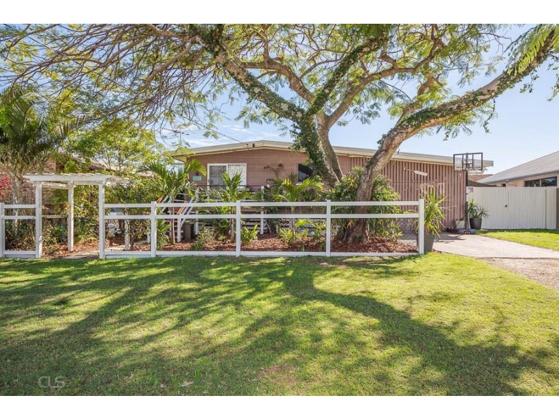 61 Spowers St, Bongaree QLD 4507