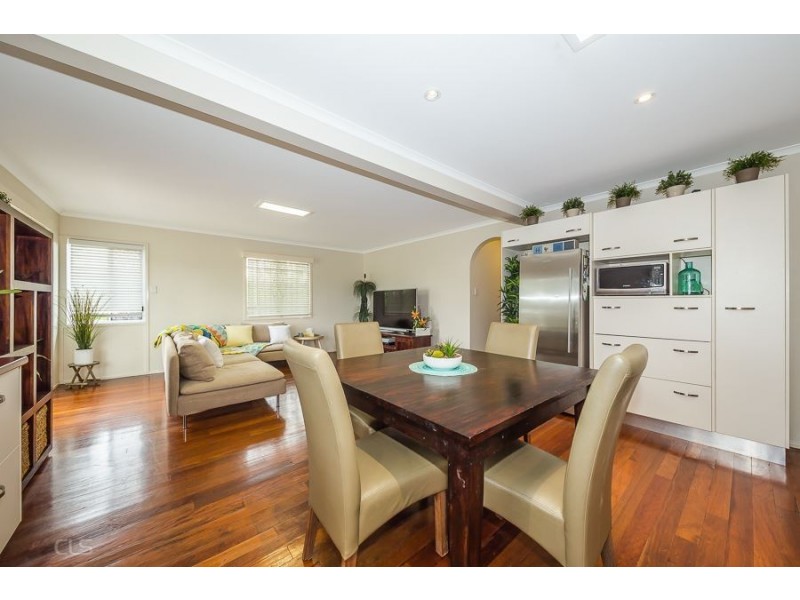 61 Spowers St, Bongaree QLD 4507