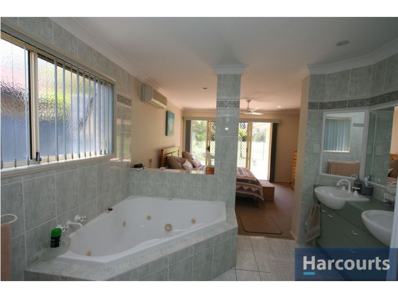 54 Protea Dr, Bongaree QLD 4507