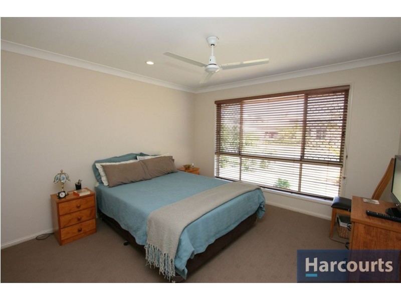 54 Protea Dr, Bongaree QLD 4507