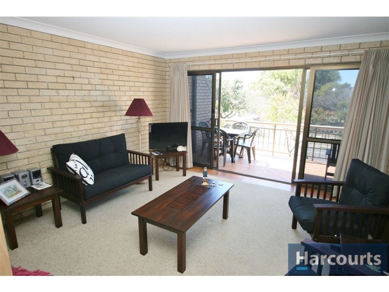 4/2 Ottiwell St, Woorim QLD 4507