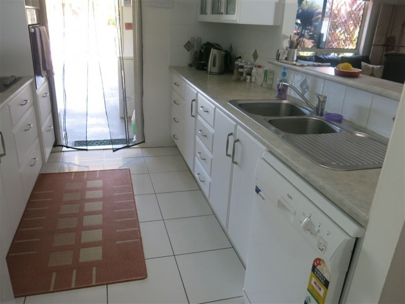 Sandstone Point QLD 4511