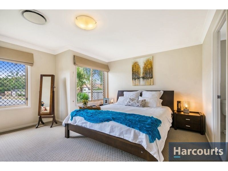 7 Genoa Pl, Banksia Beach QLD 4507