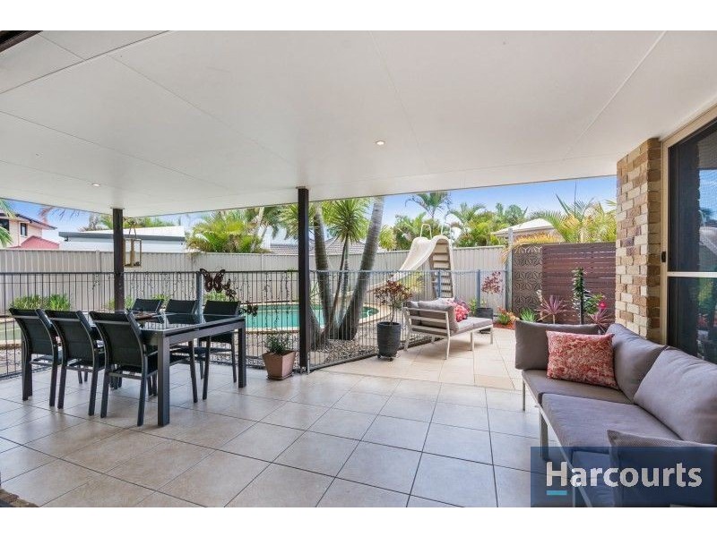 7 Genoa Pl, Banksia Beach QLD 4507