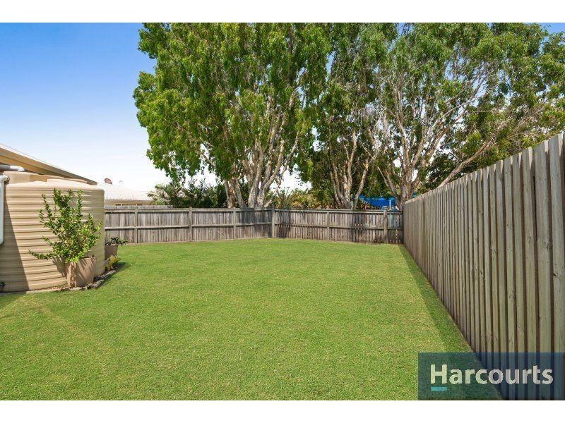 7 Genoa Pl, Banksia Beach QLD 4507