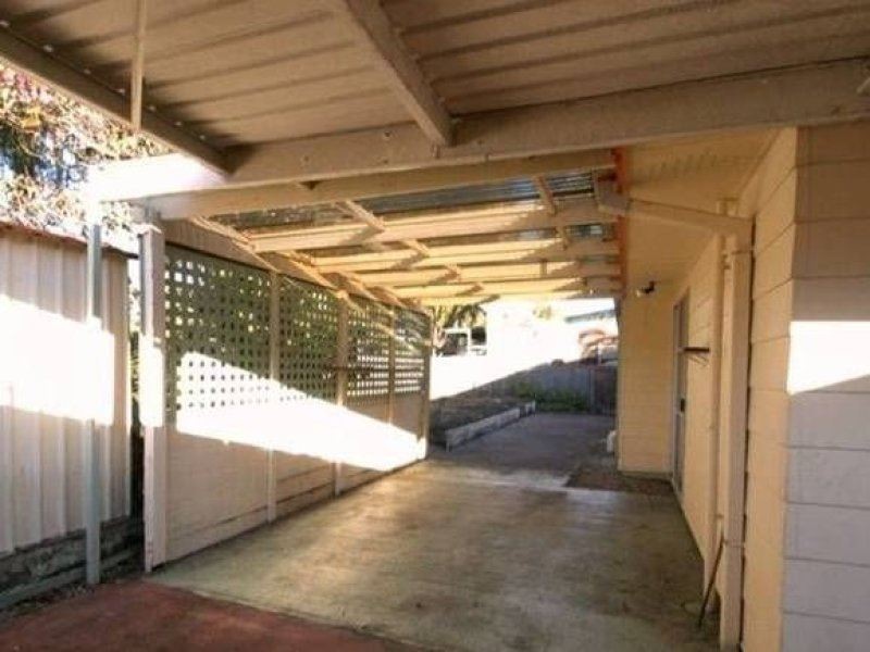 32 Dianthus Ave, Banksia Beach QLD 4507