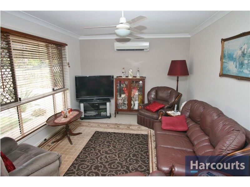 12 Mossman Way, Sandstone Point QLD 4511