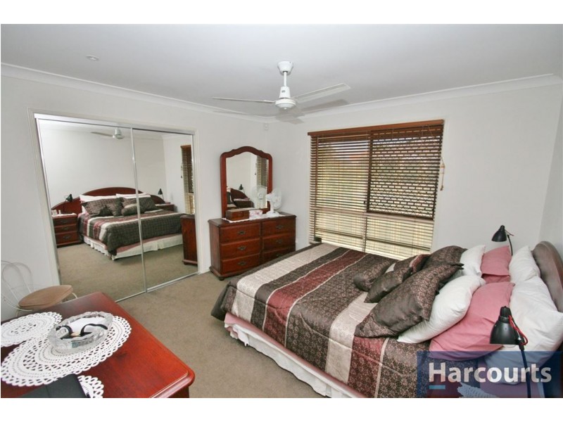 12 Mossman Way, Sandstone Point QLD 4511