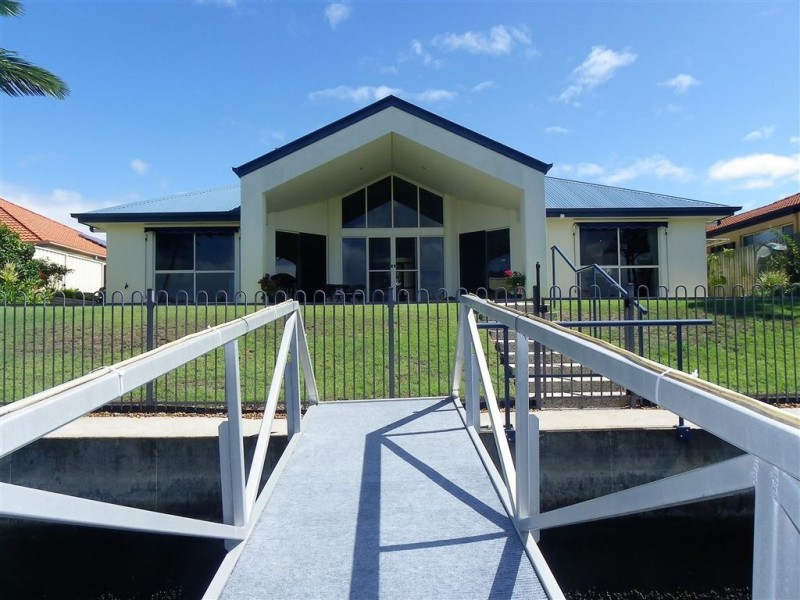 11 Dugong  Crescent, Banksia Beach QLD 4507