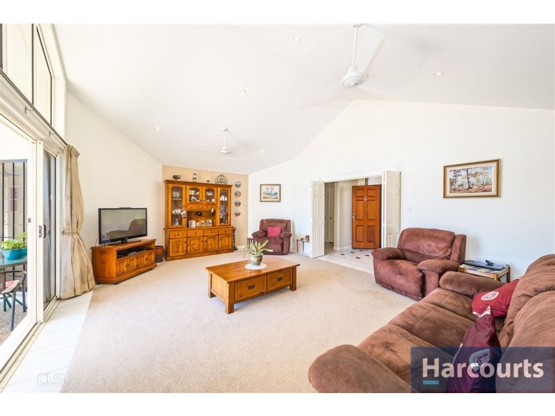 11 Dugong  Crescent, Banksia Beach QLD 4507