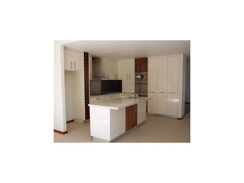 Sandstone Point QLD 4511