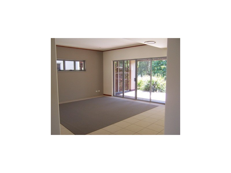 Sandstone Point QLD 4511