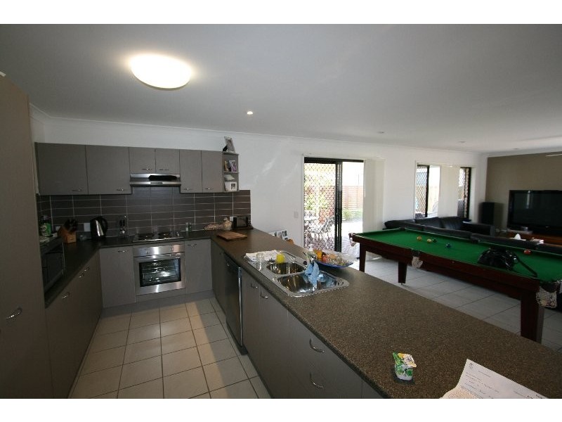 Sandstone Point QLD 4511