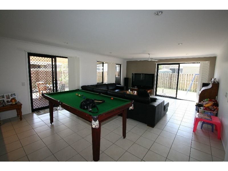 Sandstone Point QLD 4511
