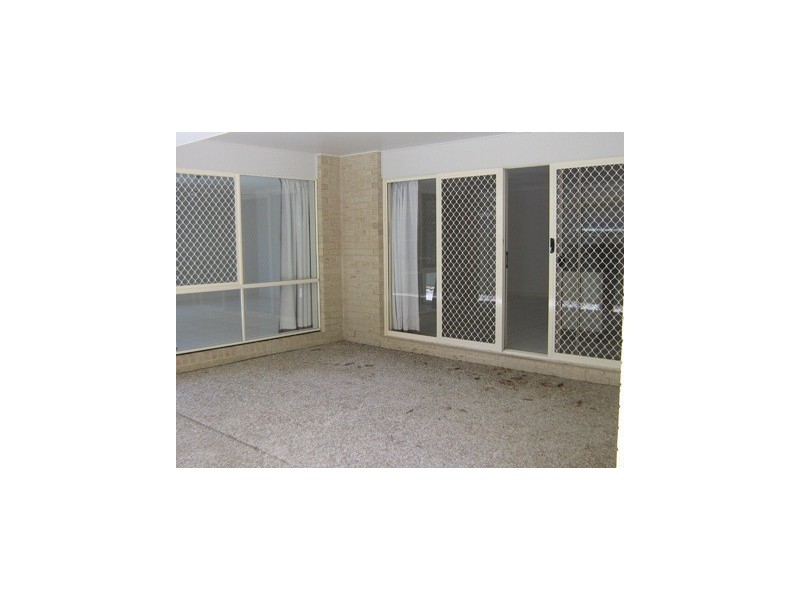71 Ningi Esplanade, Ningi QLD 4511