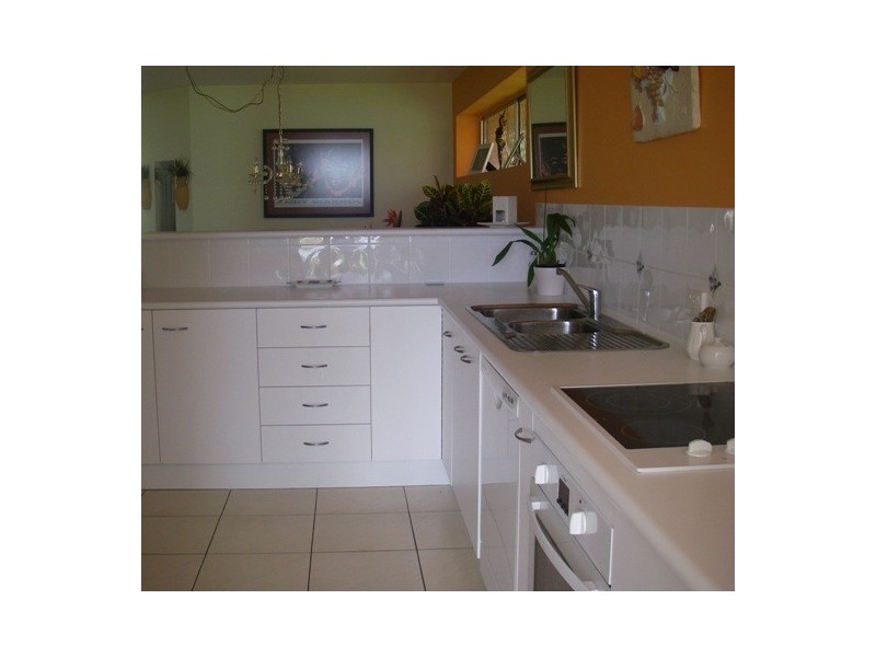 24/10 Spinnaker Drive, Sandstone Point QLD 4511