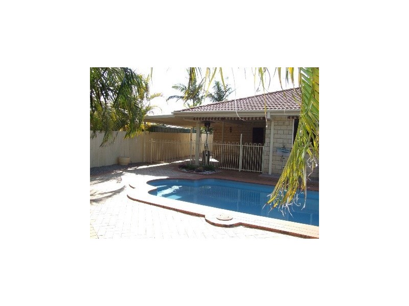 Sandstone Point QLD 4511