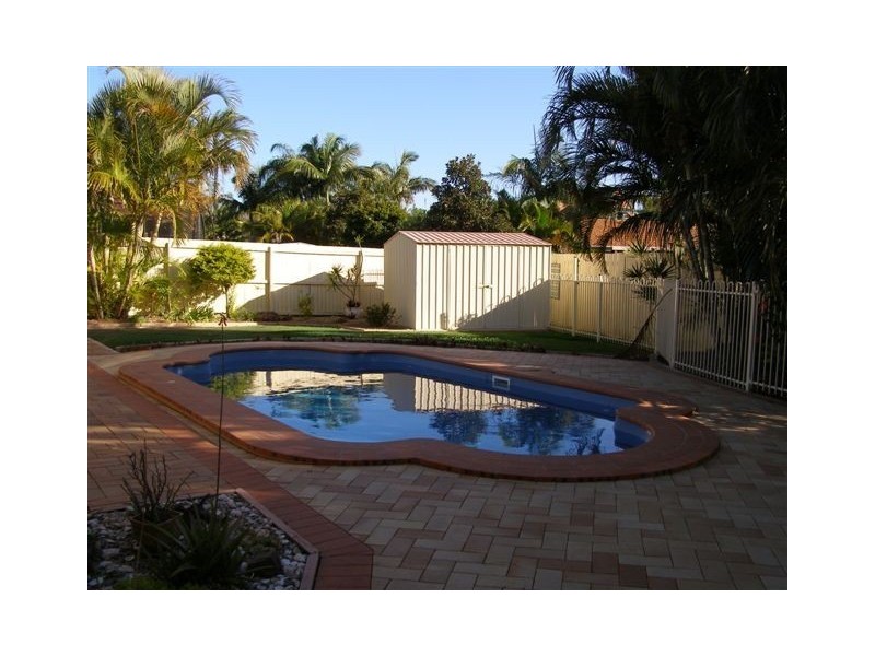 Sandstone Point QLD 4511