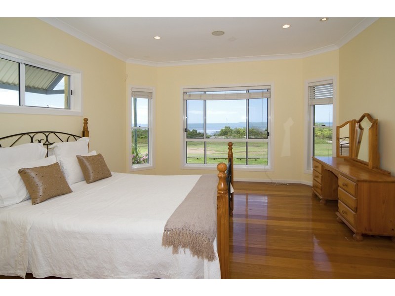 292 Queens Esplanade, Thorneside QLD 4158