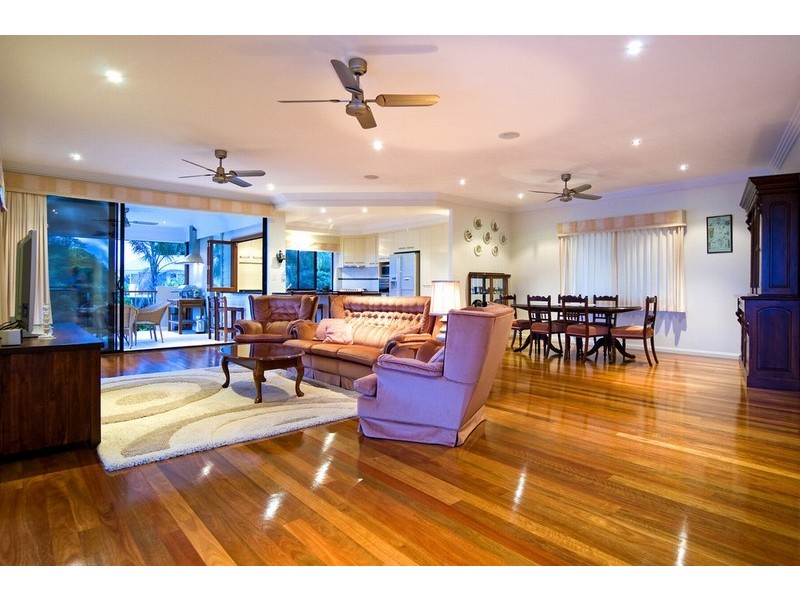 4 Oak Street, Ormiston QLD 4160