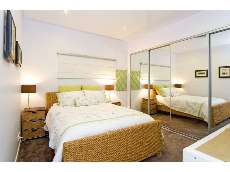 87 Main Road, Wellington Point QLD 4160