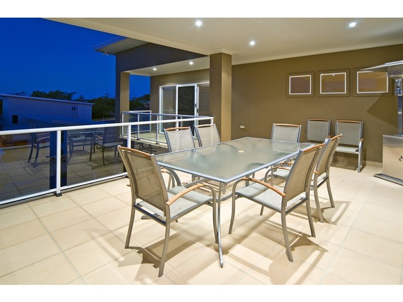 6 Vantage Crsecent, Wellington Point QLD 4160