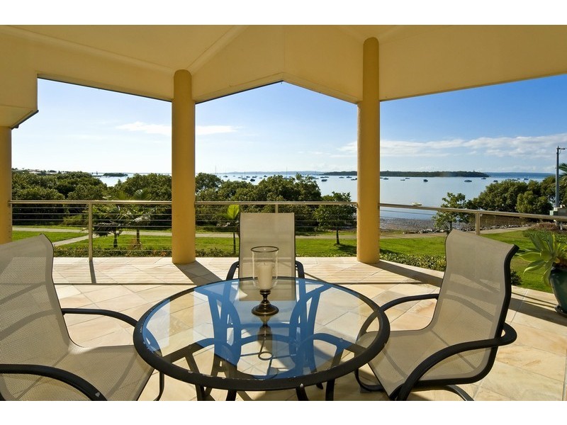 22 Rosebud Esplanade, Victoria Point QLD 4165
