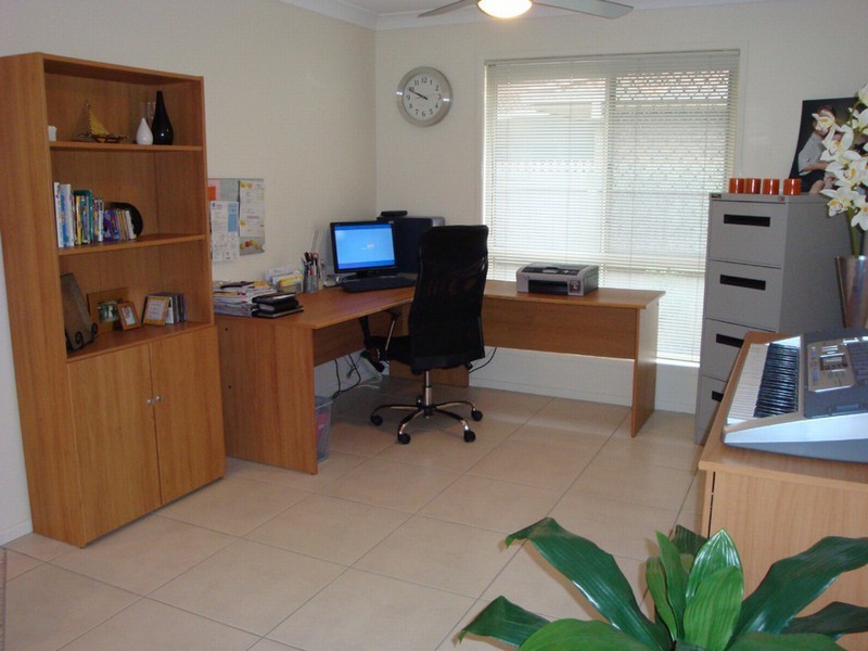 18 Laurance Court, Wellington Point QLD 4160