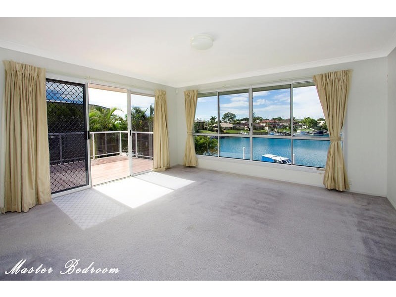 2 Beaufort Court, Raby Bay QLD 4163