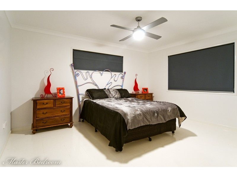 4 Parnka Street, Wellington Point QLD 4160