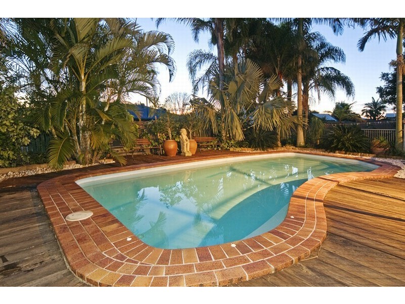 4 Parnka Street, Wellington Point QLD 4160