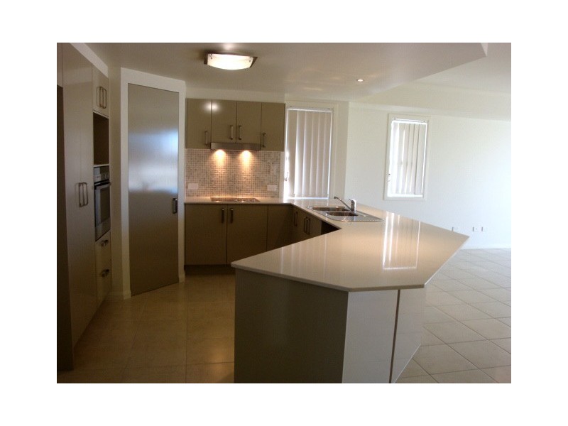 11 Hillcrest Street, Wellington Point QLD 4160
