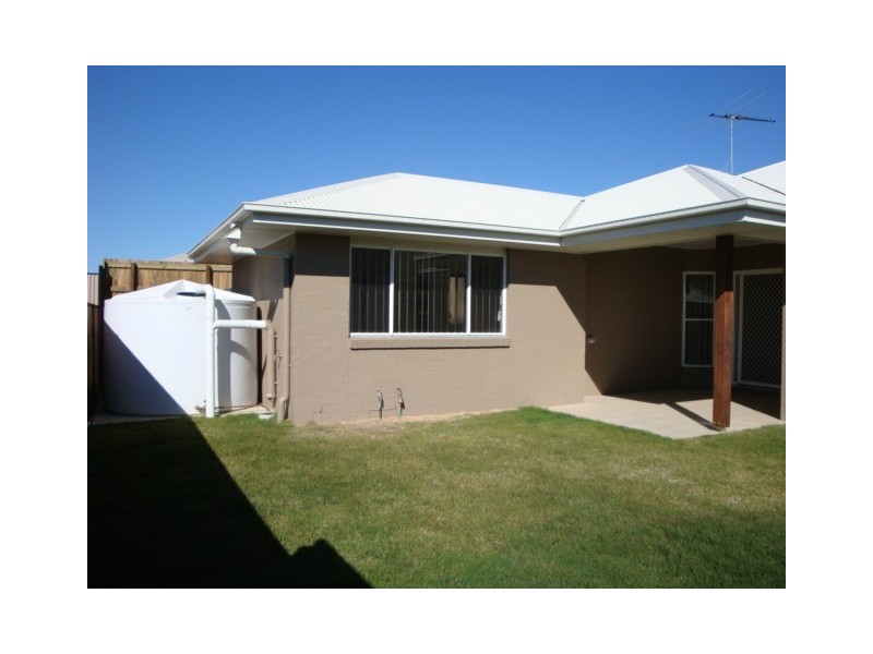 11 Hillcrest Street, Wellington Point QLD 4160