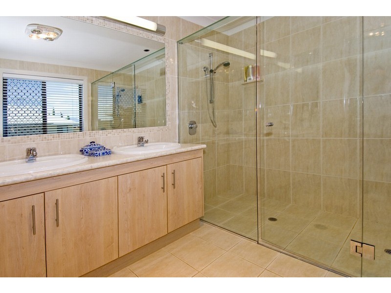 7 Allan Day Drive, Wellington Point QLD 4160