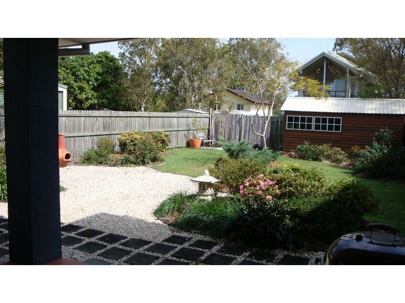 16 Mooroondu Road, Thorneside QLD 4158