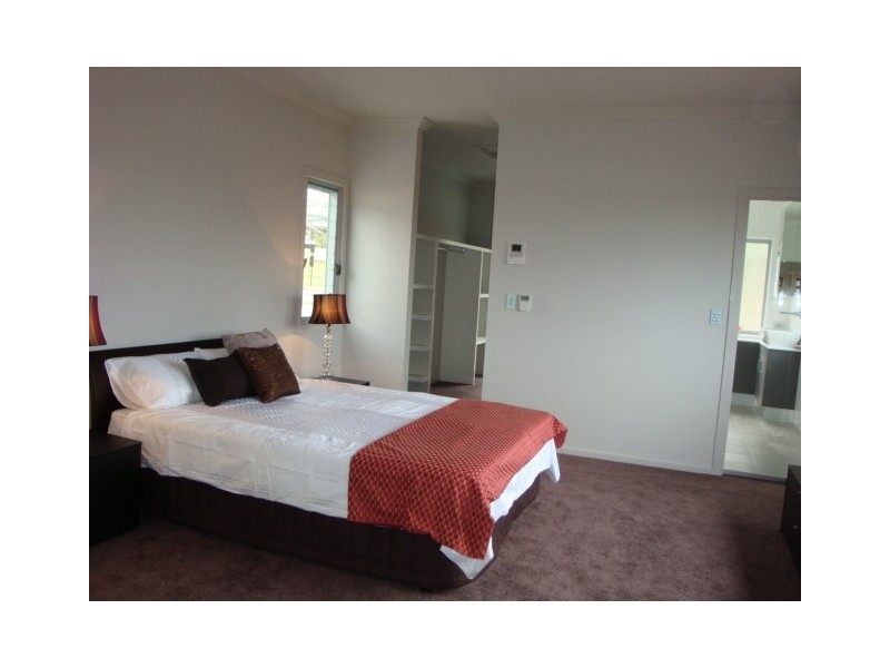 339 Main Road, Wellington Point QLD 4160